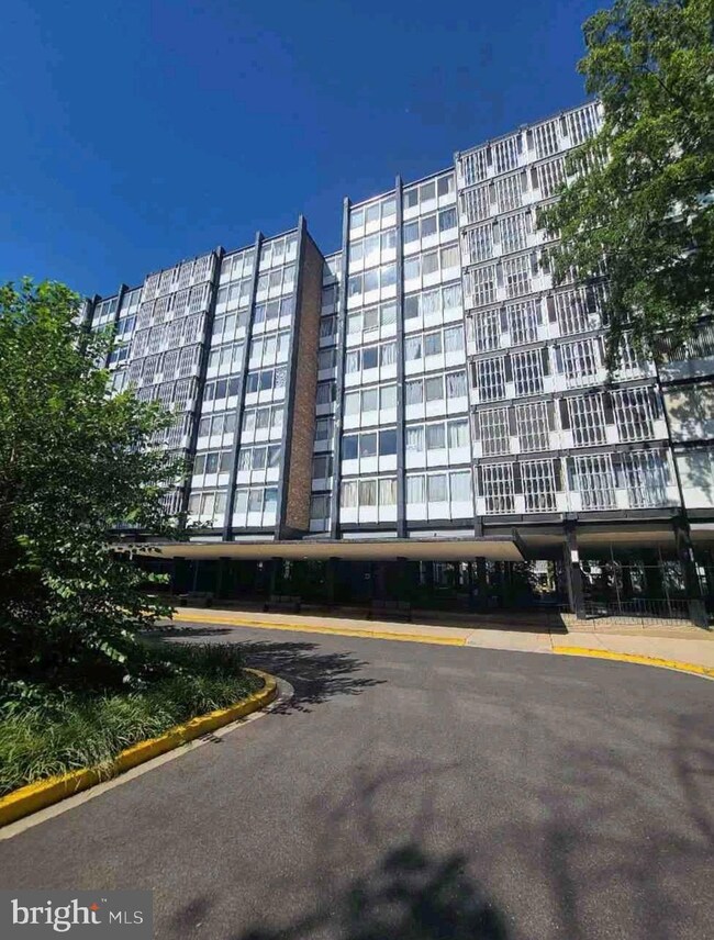 1311 Delaware Ave SW unit S-242, Washington, DC 20024 - photo 2