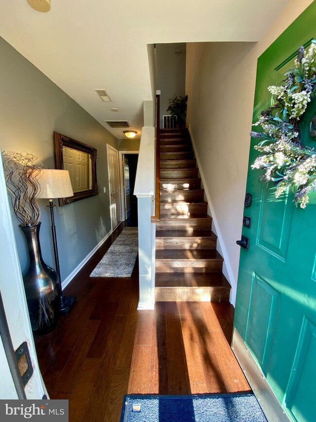 22996 Fontwell Square, Sterling, VA 20166 - photo 2