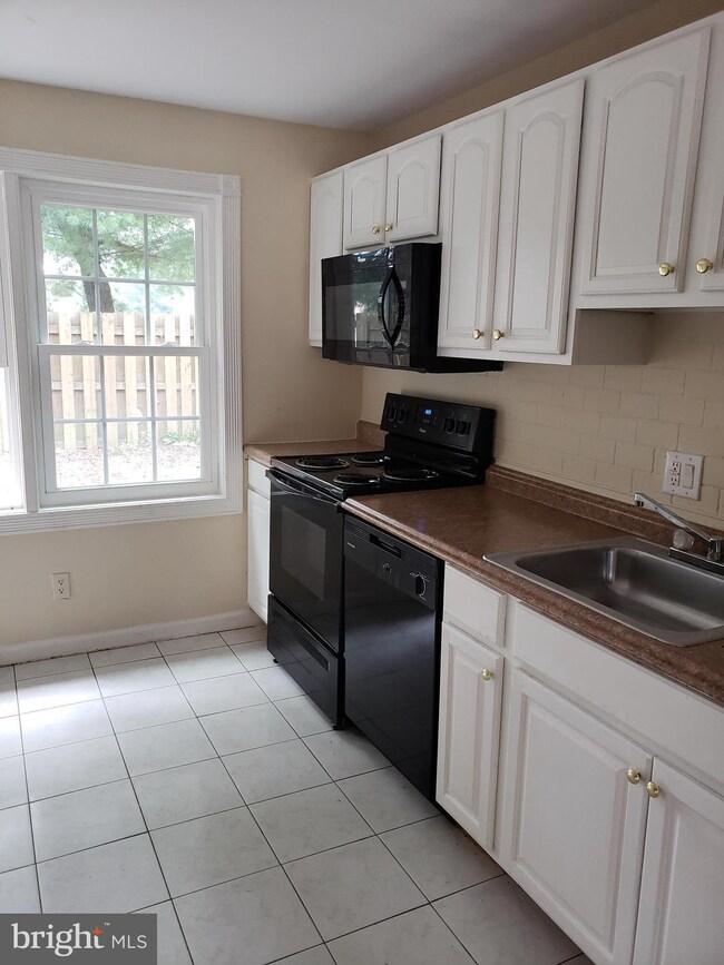 1976 Arwell Ct, Severn, MD 21144 - photo 4