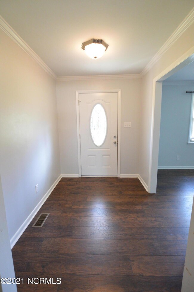 1021 Daniel Ct, Jacksonville, NC 28540 - photo 2