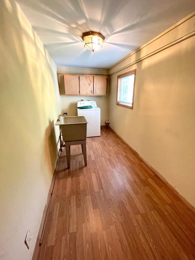 428 S 5th St, Niles, MI 49120 - photo 6