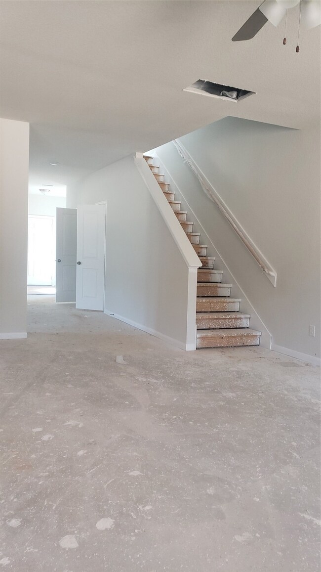 1123 Bending Trail Ln, Tomball, TX 77375 - photo 4