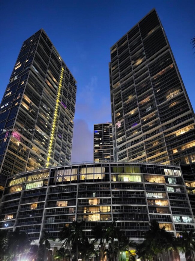 Icon Brickell Tower 1 unit 3804, Miami, FL 33131 - photo 4