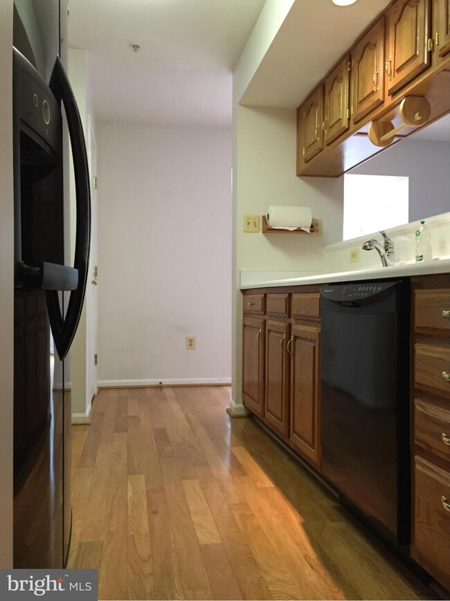 7676 Gladstone Rd unit 1, Windsor Mill, MD 21244 - photo 6