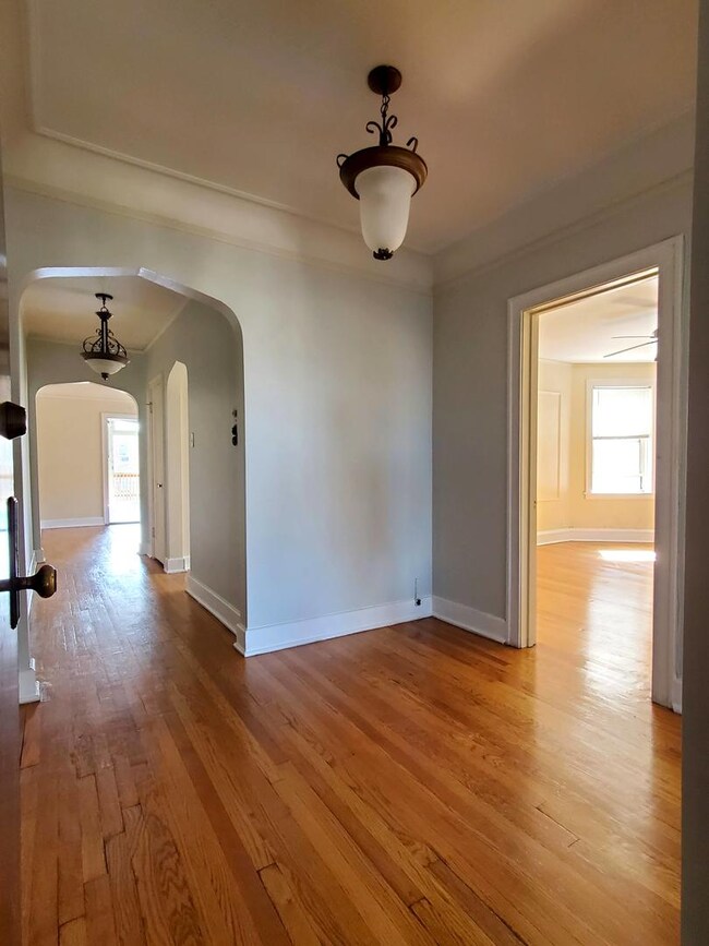 6113 N Francisco Ave unit 1S, Chicago, IL 60659 - photo 2