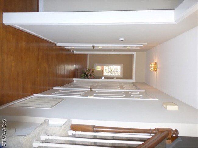 Half bath, large coat closet, and washer/dryer & u