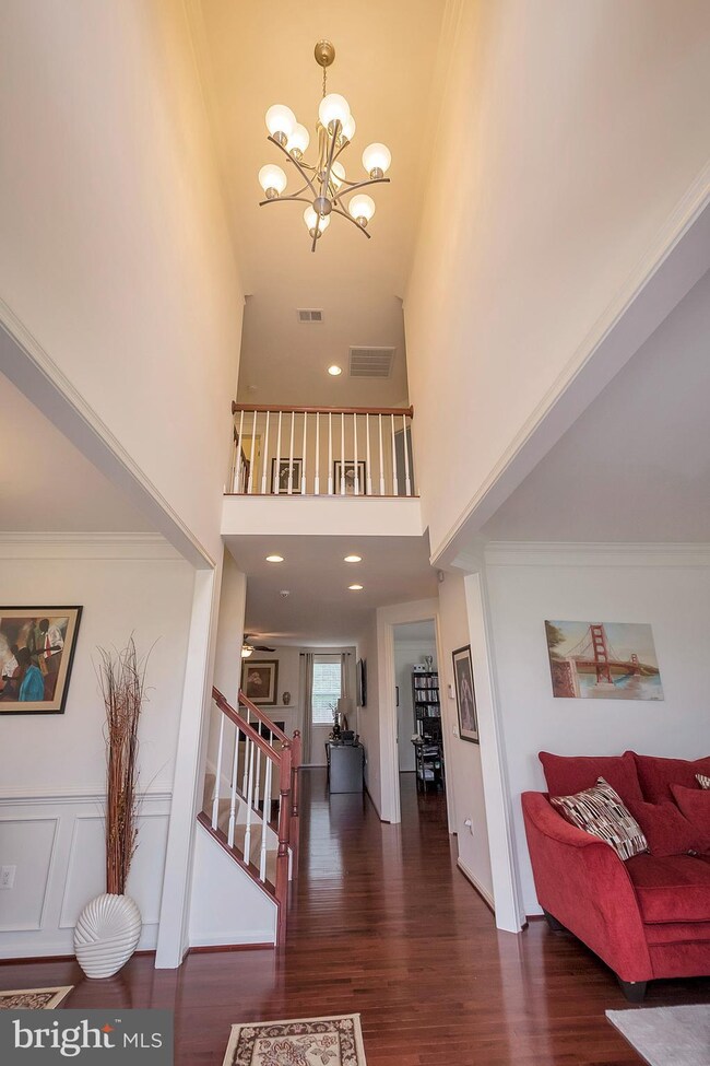 3813 Grafton Ct, Triangle, VA 22172 - photo 4