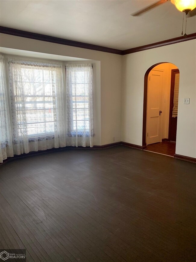 207 Pine St, Shenandoah, IA 51601 - photo 6