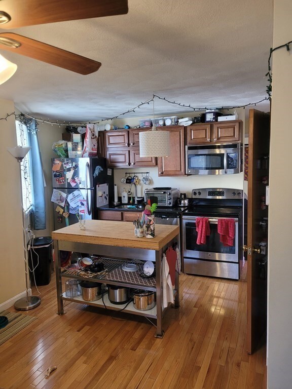217 Holland St unit 1B, Somerville, MA 02144 - photo 7