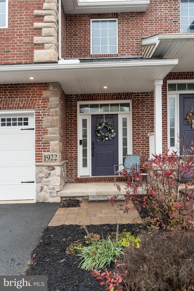 1922 Edington Place, Lancaster, PA 17603 - photo 2