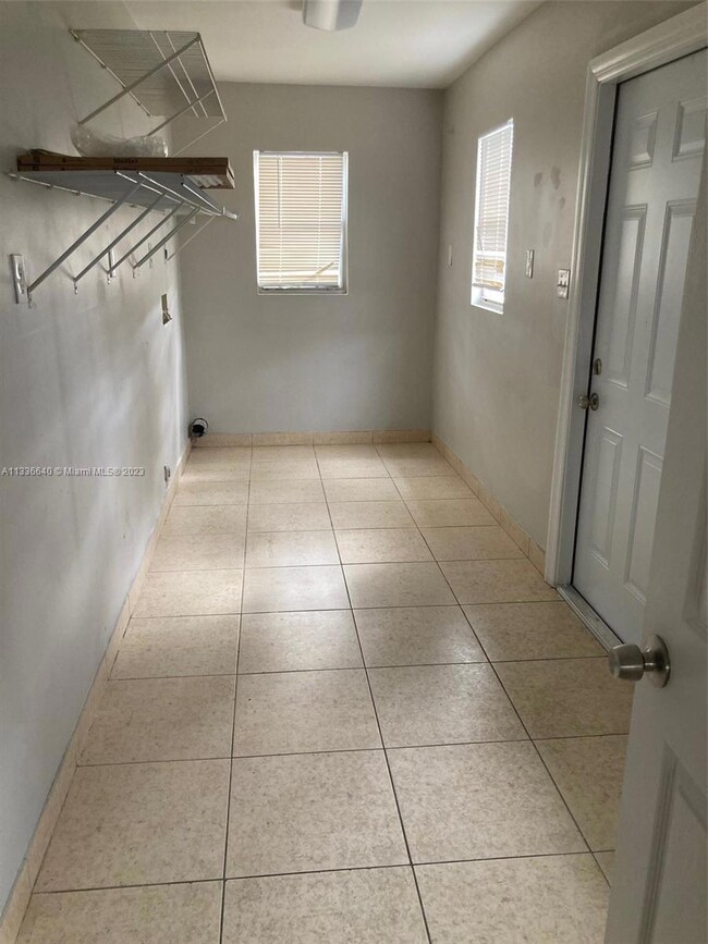 2348 Par Rd, West Palm Beach, FL 33409 - photo 7