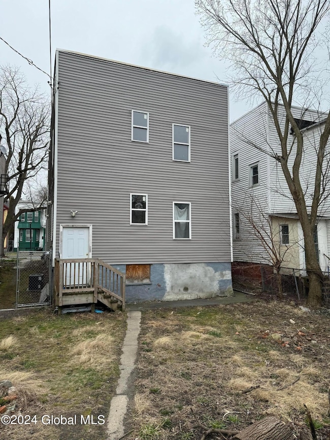 137 6th Ave, Troy, NY 12180 - photo 2