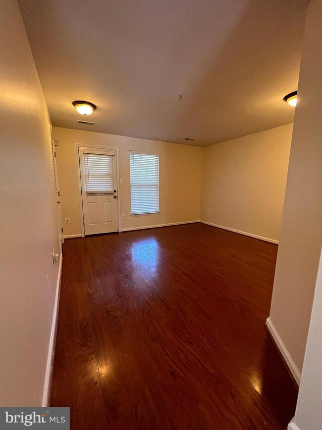 10522 Vista Gardens Dr, Bowie, MD 20720 - photo 4