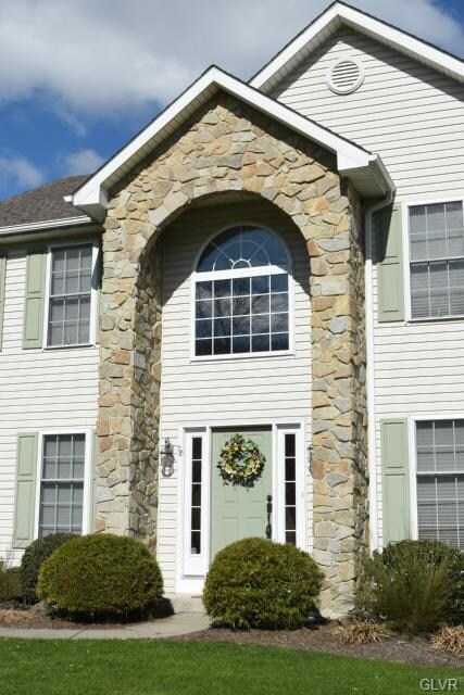 1628 W Leesport Rd, Leesport, PA 19533 - photo 2