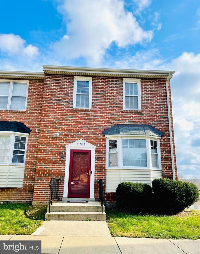11519 Cosca Park Place, Clinton, MD 20735 - photo 2