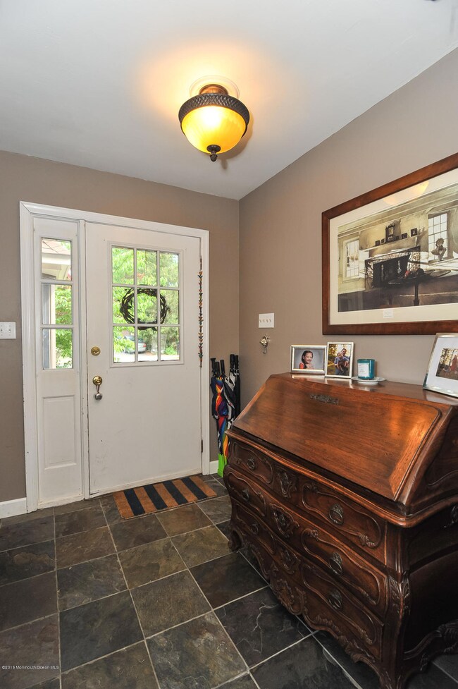 22 Flintlock foyer door