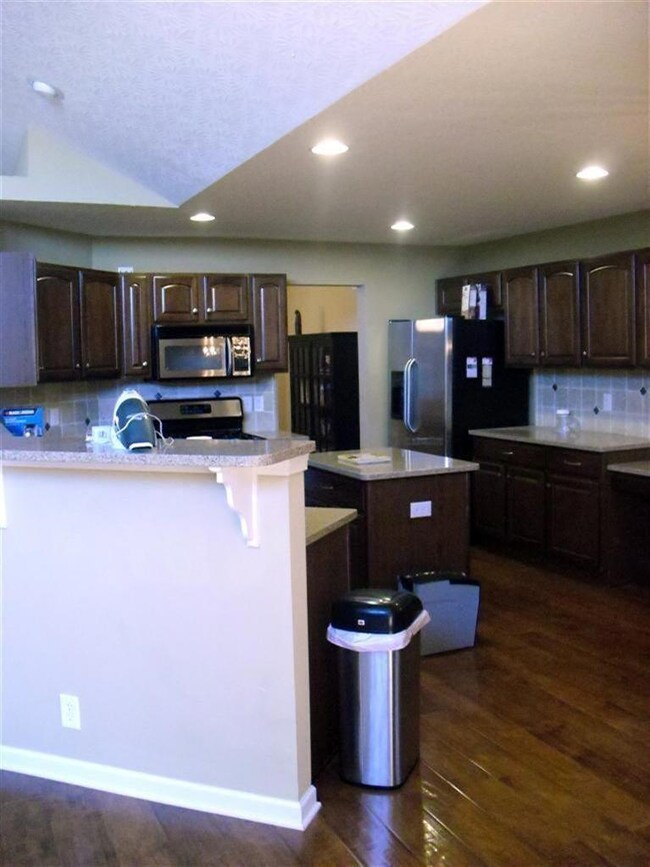 5884 Kensington Trail, Liberty Township, OH 45044 - photo 4