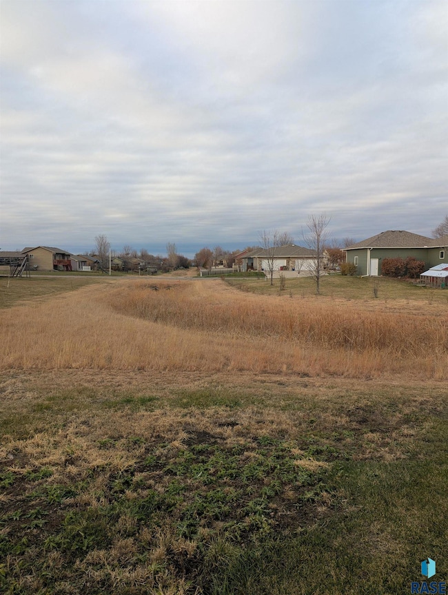 7508 W Flowerfields Place, Sioux Falls, SD 57106 - photo 4