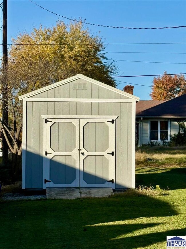 320 W Thomas St, Sullivan, IN 47882 - photo 5