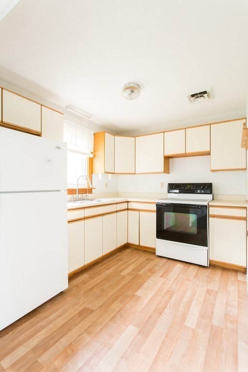 7 Rodman St, West Brookfield, MA 01585 - photo 6