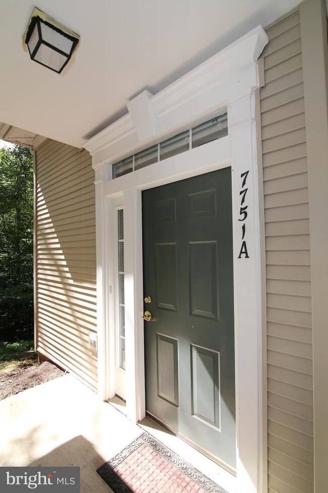 7751 Milford Haven Dr unit 51A, Lorton, VA 22079 - photo 2