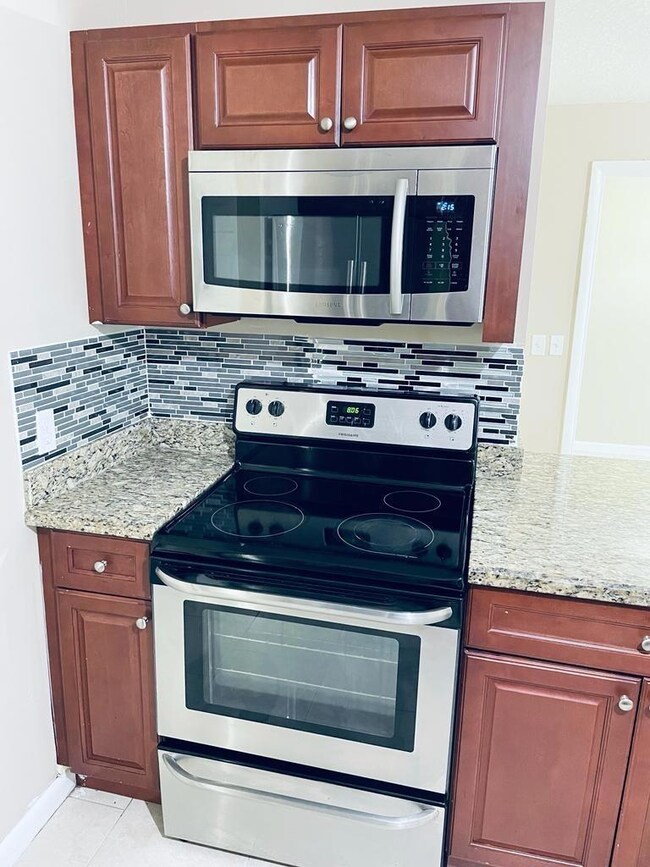 3019 Seagrape Rd, Lake Worth, FL 33462 - photo 4