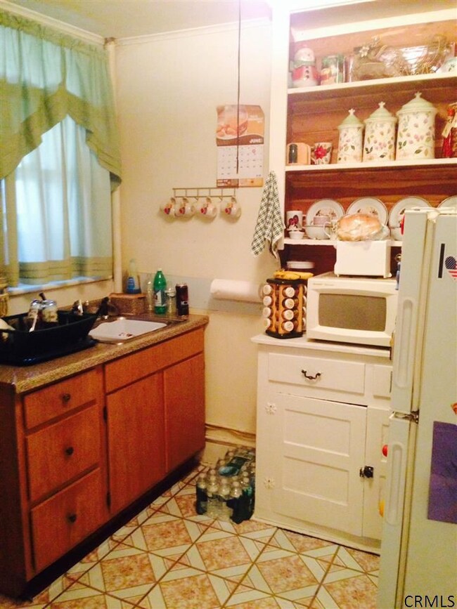 301 Sherman St, Albany, NY 12206 - photo 5