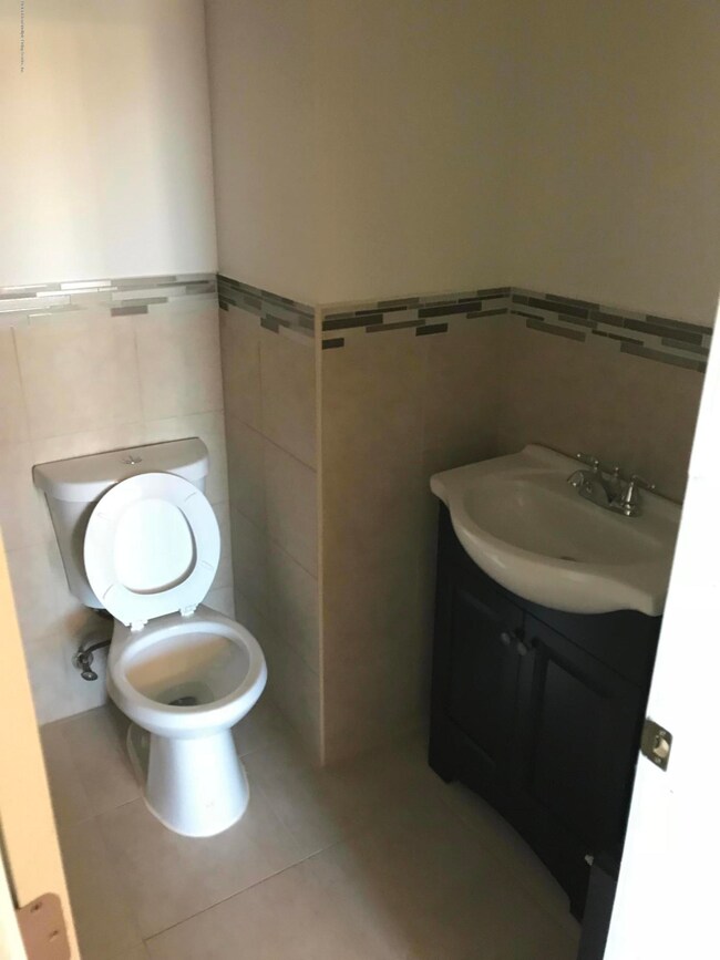 638 Bay St unit 3a, Staten Island, NY 10304 - photo 6