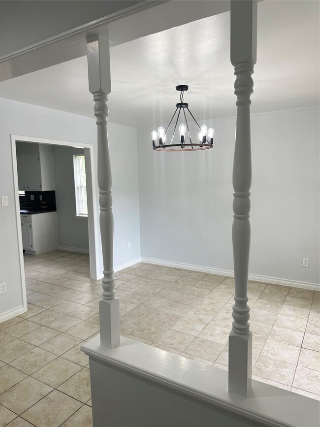 1014 Robinson St, Alvin, TX 77511 - photo 5