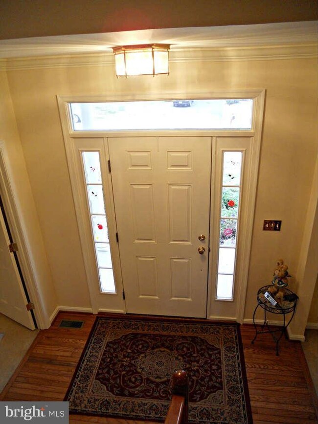 2779 Burrough Hill Ln, Woodbridge, VA 22191 - photo 2