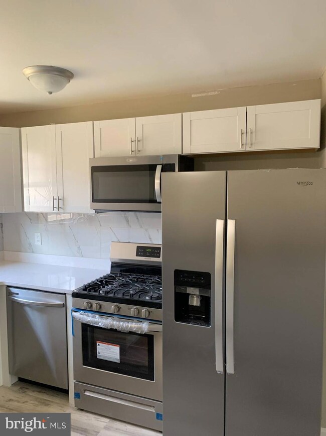 169 La Cascata, Clementon, NJ 08021 - photo 2