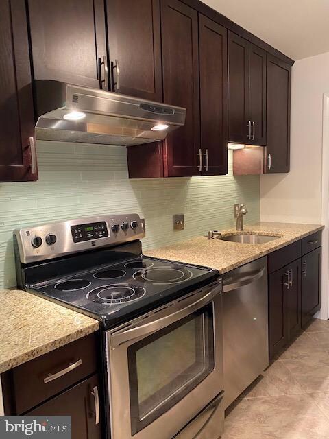 132 Roberts Ln unit 400, Alexandria, VA 22314 - photo 3