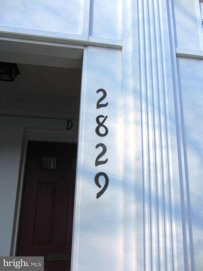 2829 S Wakefield St unit D, Arlington, VA 22206 - photo 2