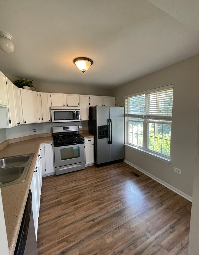 2607 Sheehan Ct unit 103, Naperville, IL 60564 - photo 5