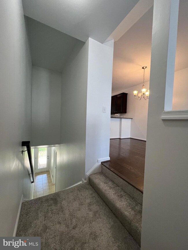 17087 Gibson Mill Rd, Dumfries, VA 22026 - photo 4