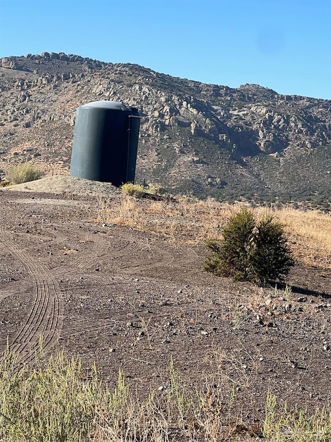 10656 Pretoria Rd, Tehachapi, CA 93561 - photo 4