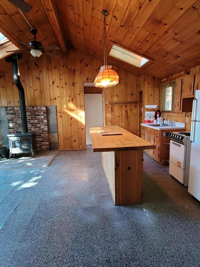 14th kitchen living