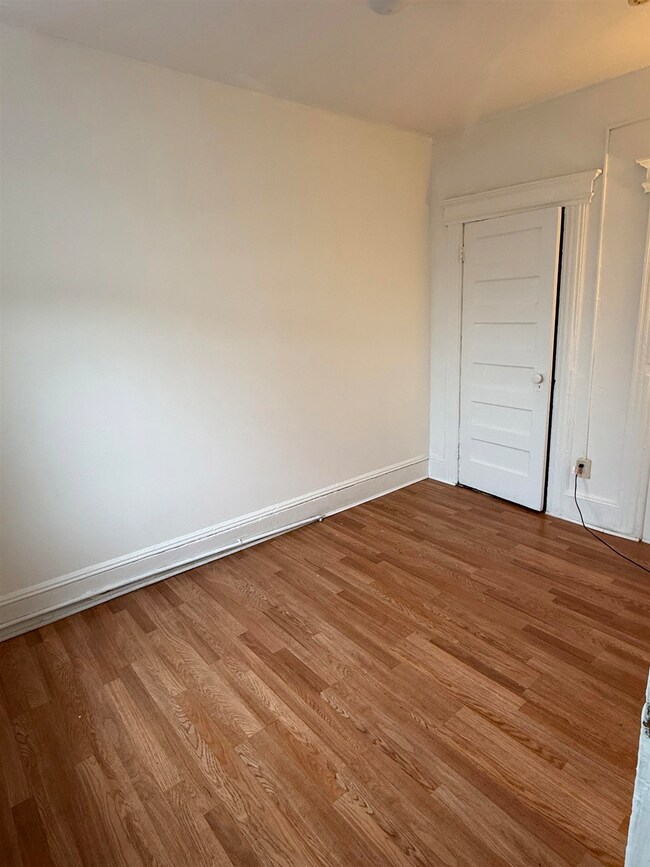 572 W Side Ave unit 2, Jersey City, NJ 07304 - photo 6