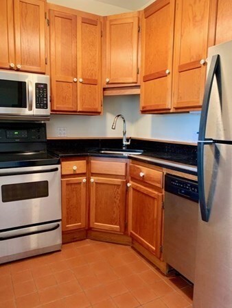 439 Main St unit 2, Charlestown, MA 02129 - photo 3