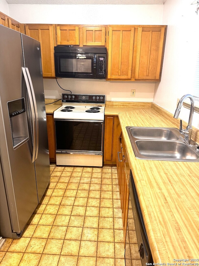 11434 Blue Mesa Dr, San Antonio, TX 78245 - photo 4