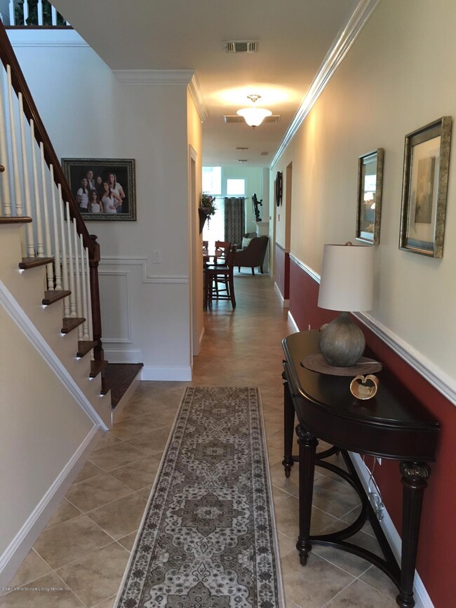 71 Pilot Ln, Staten Island, NY 10309 - photo 2