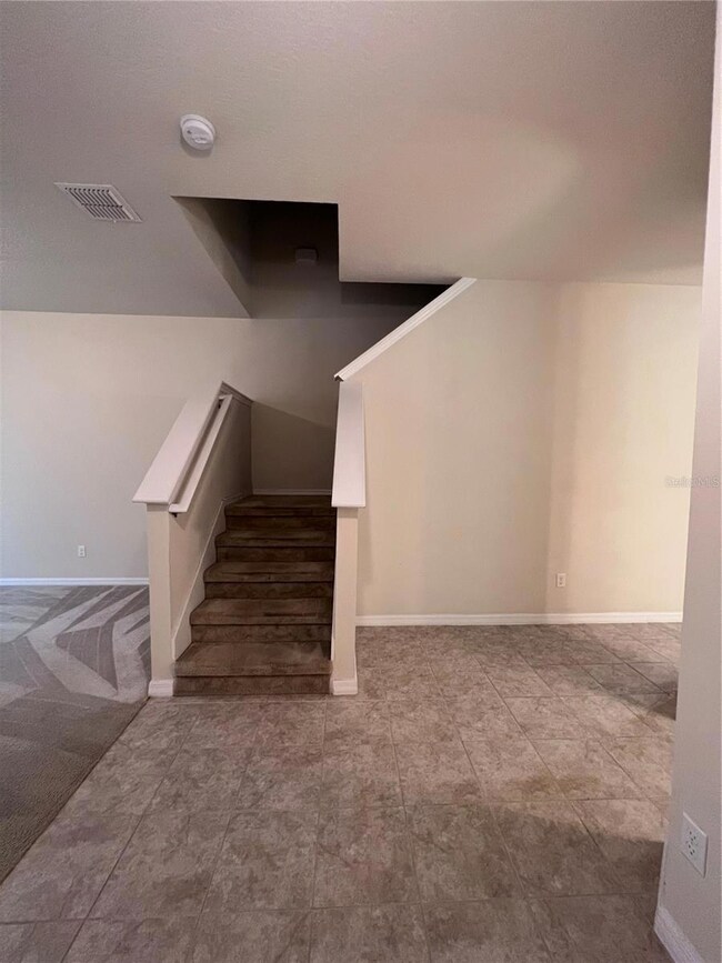 1310 Oakcrest Ct, Davenport, FL 33837 - photo 5