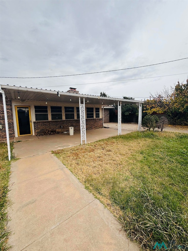 1317 Stratford Ln, Clovis, NM 88101 - photo 2