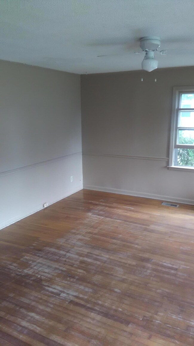 110 Craven Living Room 2