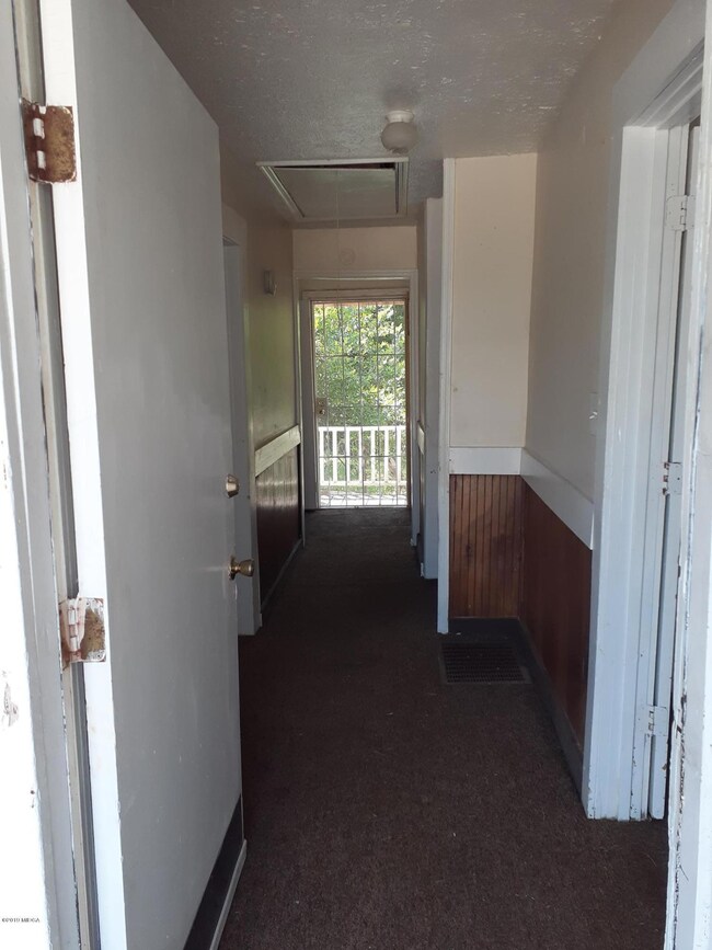 1314 Walnut St, Macon, GA 31201 - photo 2