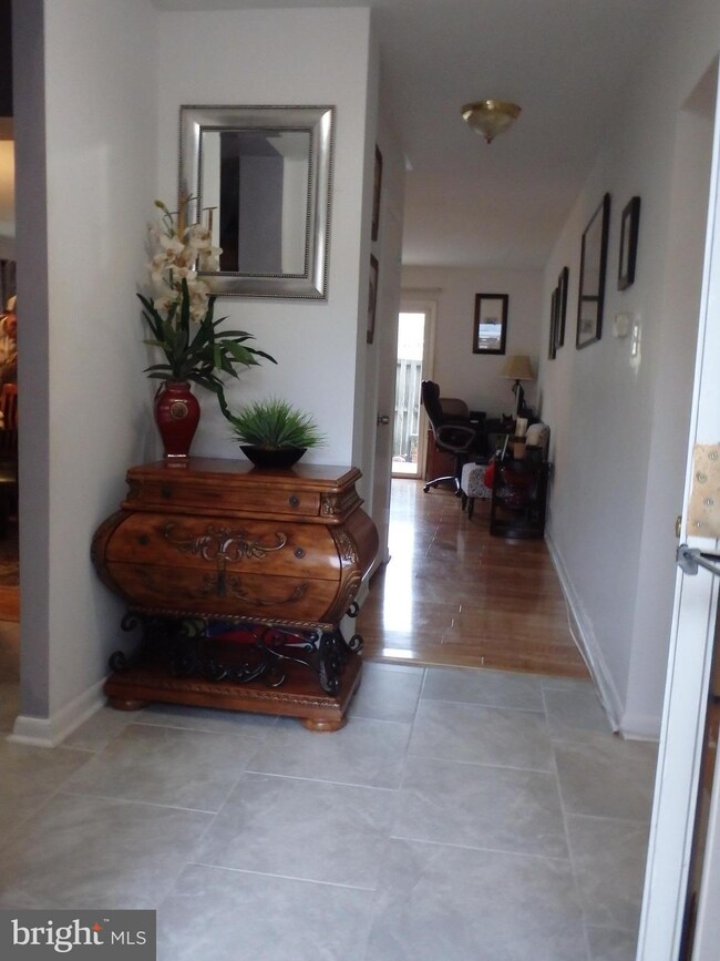 11399 Laurelwalk Dr, Laurel, MD 20708 - photo 3