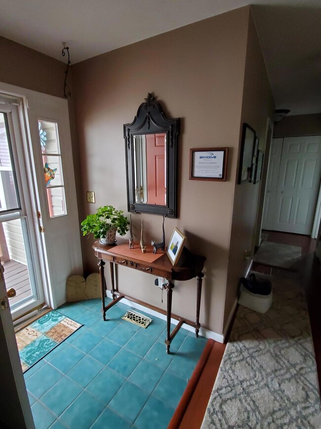 310 Village Dr, Frankfort, KY 40601 - photo 4