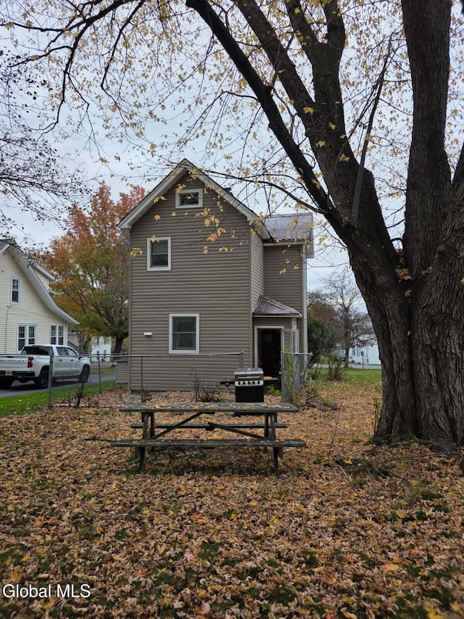 34 Pleasant St, Voorheesville, NY 12186 - photo 4