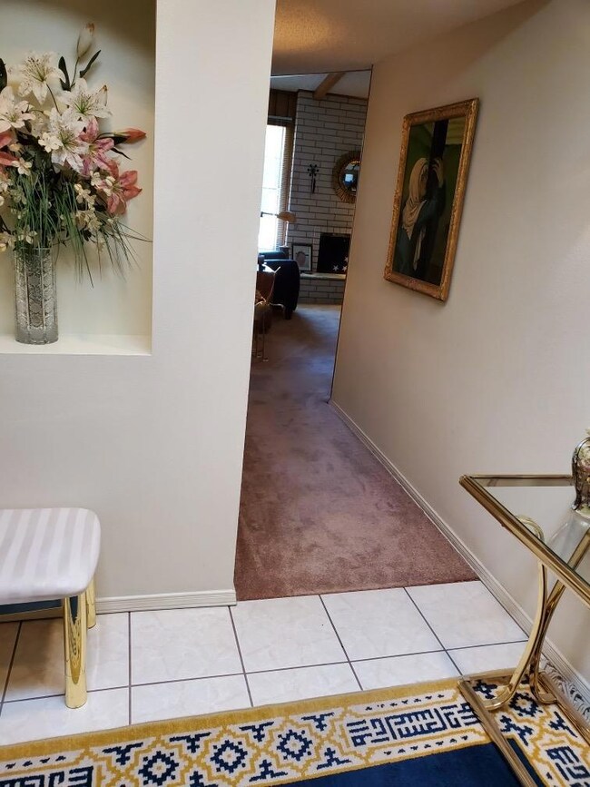 11035 Lakewood Ave, El Paso, TX 79935 - photo 2