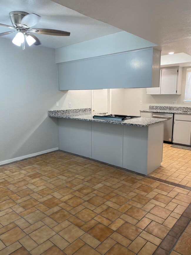 B8D108F8-8AEE-4A6D-9CE8-4C25425E148C